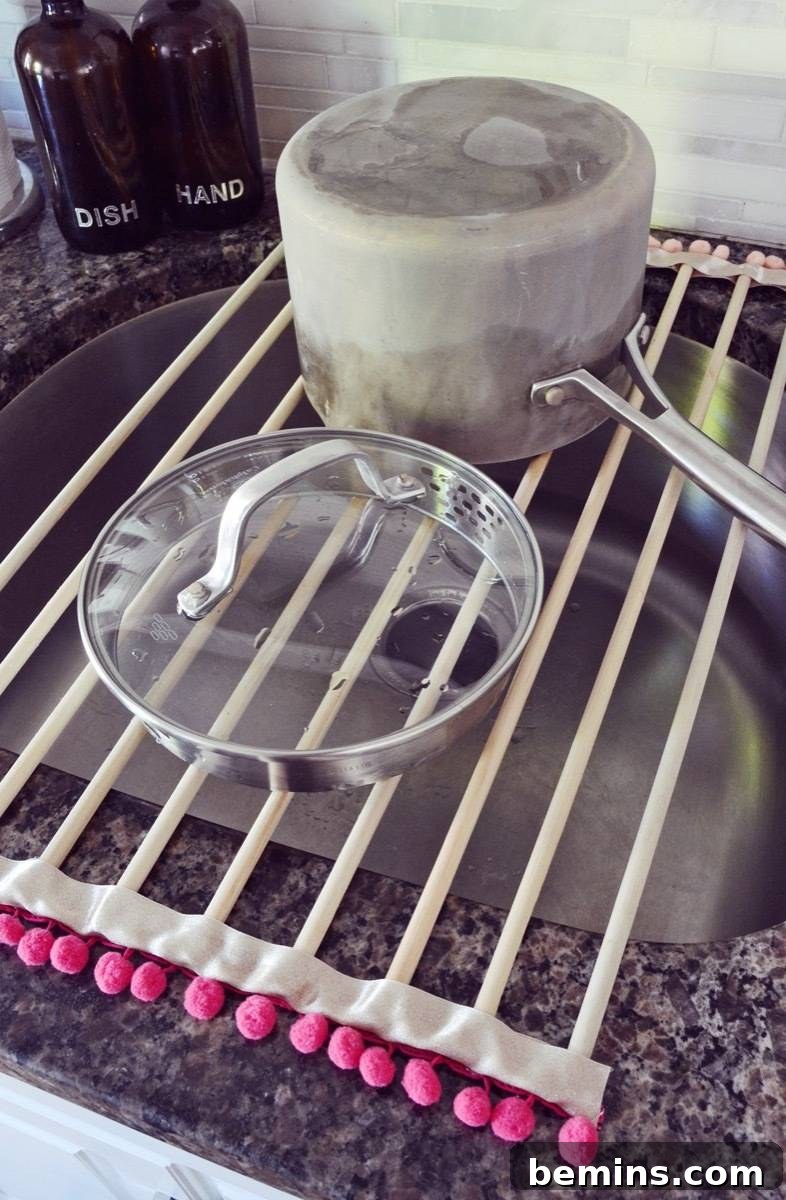 Space-Saving Drying Rack Fits Over Your Sink