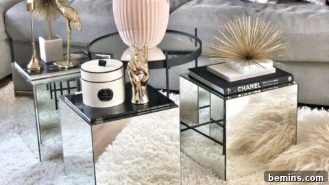 Mirrored Table Cubes