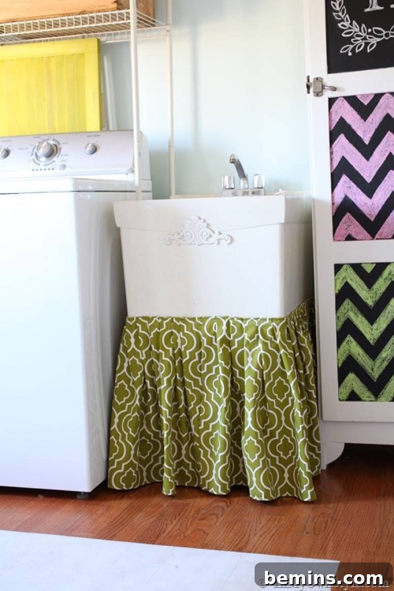 Sink skirt DIY