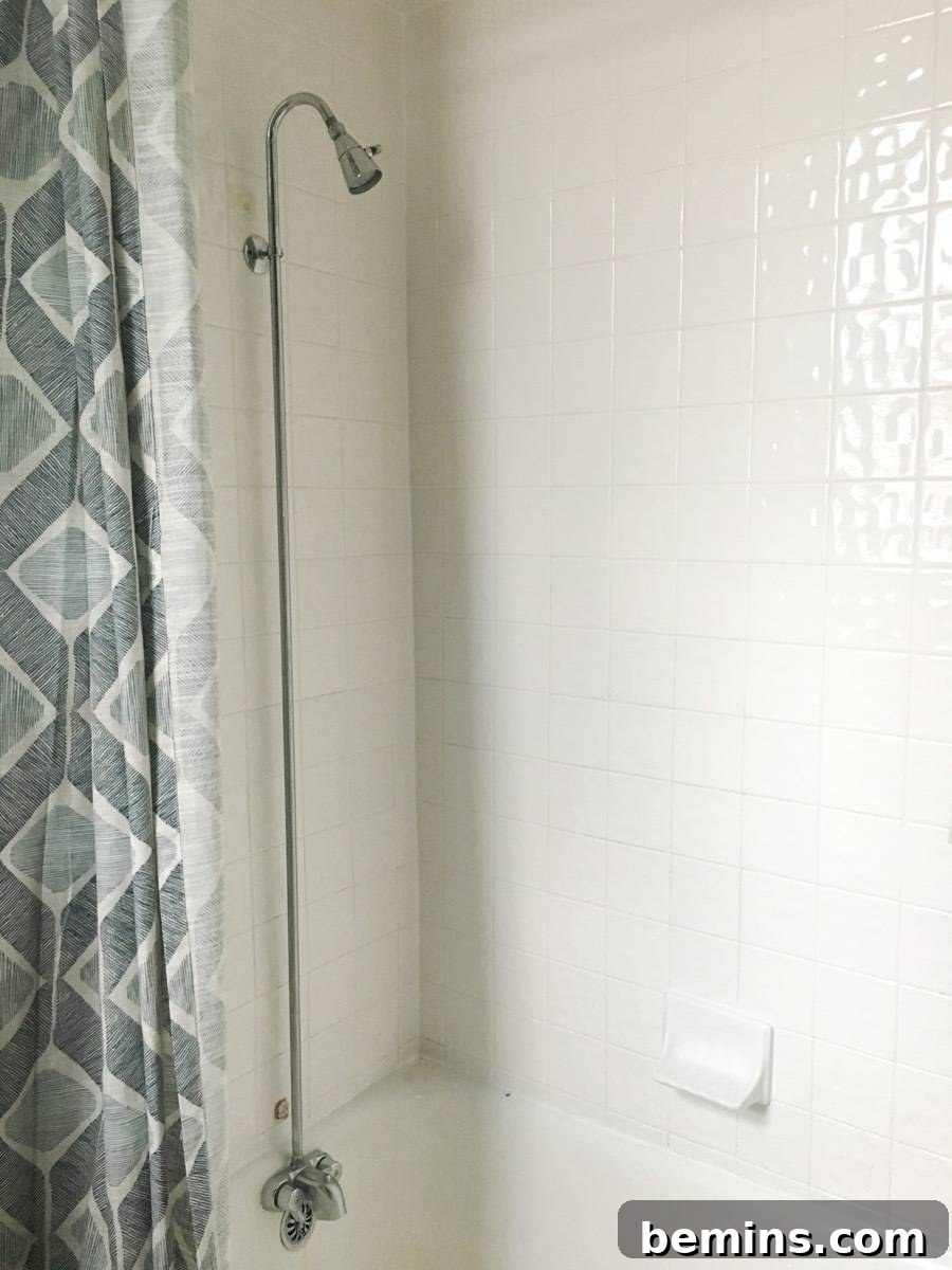 Cleaning grout