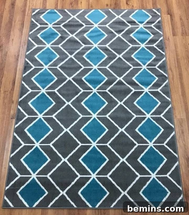 Graphic Pattern Area Rug