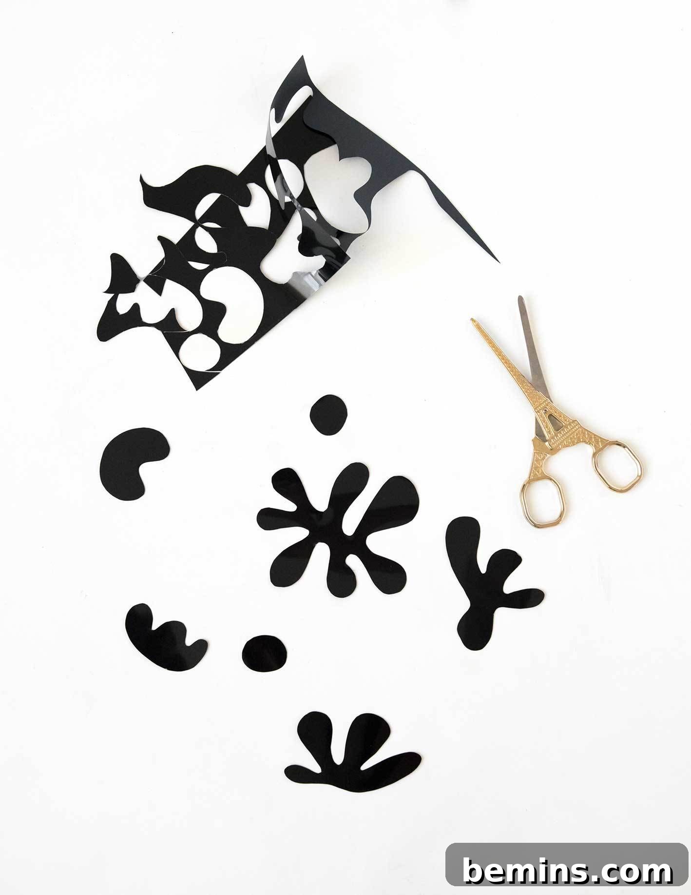 Step 3: Cut out the vinyl leaves with scissors