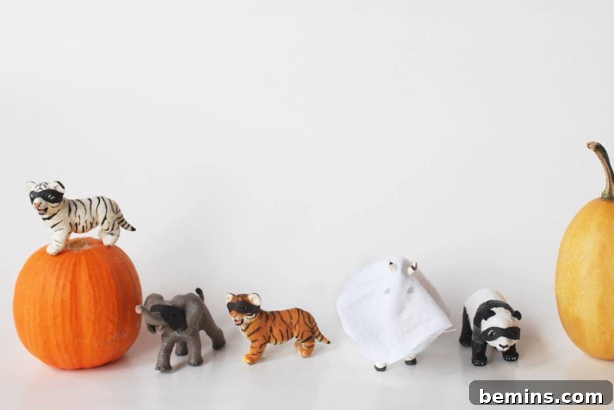50+ Spooktacular DIY Halloween Home Decor Ideas 30 Masked mini animals