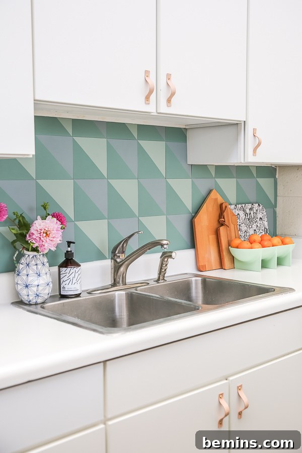 Budget-Savvy Backsplash Upgrades for Renters 4 Budget-friendly peel-and-stick backsplash