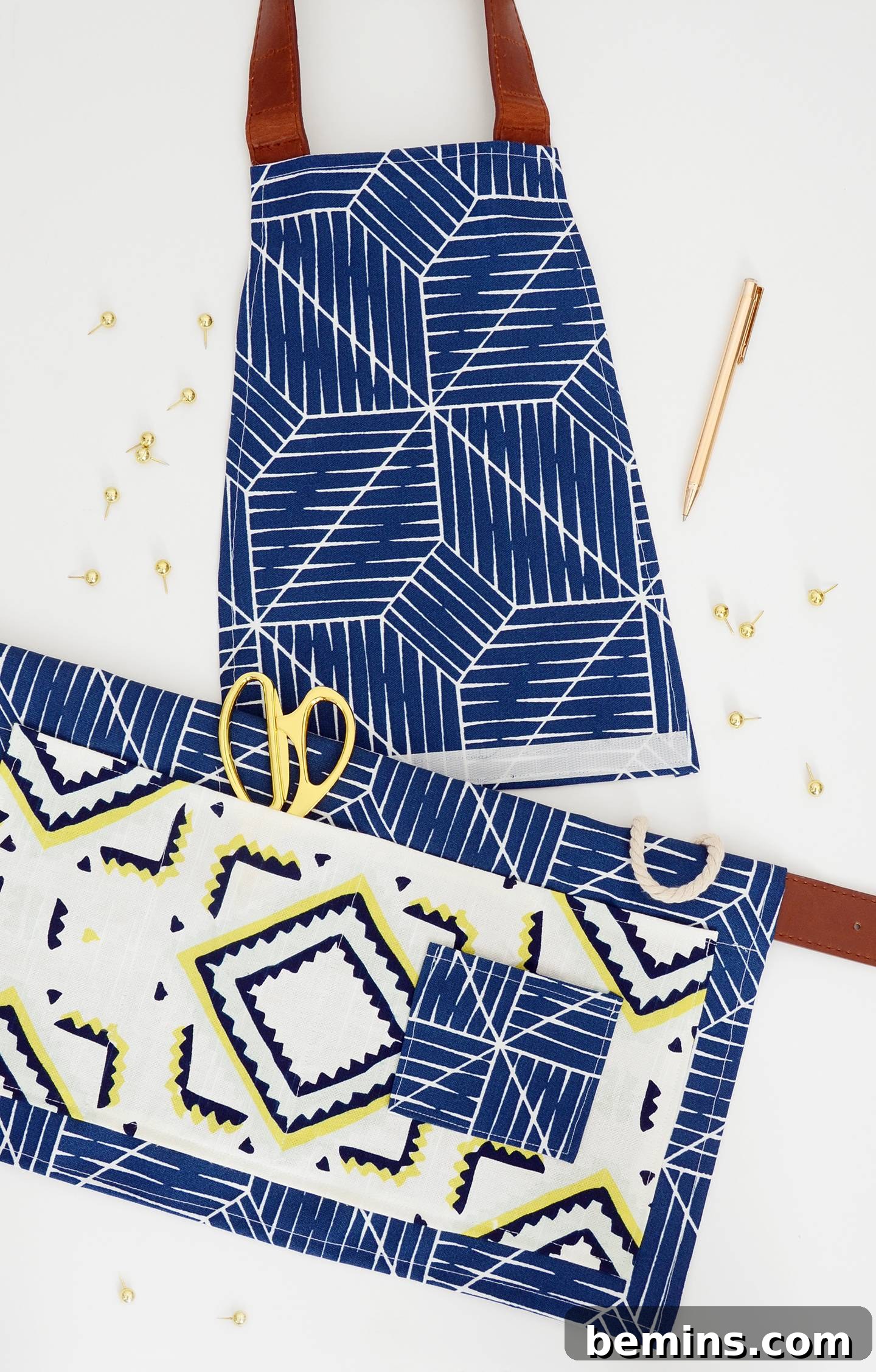 Craft Your Essential Tool Belt With Detachable Apron 15 Make This! Crafter's Tool Belt With Detachable Apron | Curbly #diy #sewing