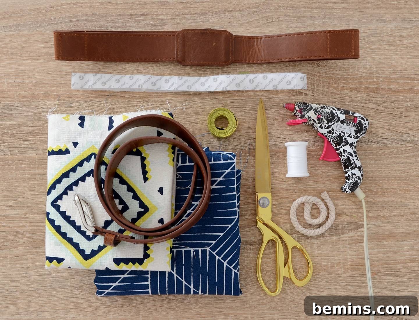 Craft Your Essential Tool Belt With Detachable Apron 3 Make This! Crafter's Tool Belt With Detachable Apron | Curbly #diy #sewing