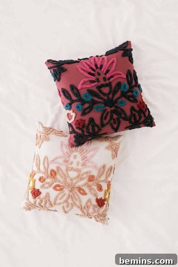 Harlow Tufted Throw Pillow: Elevate your sofa