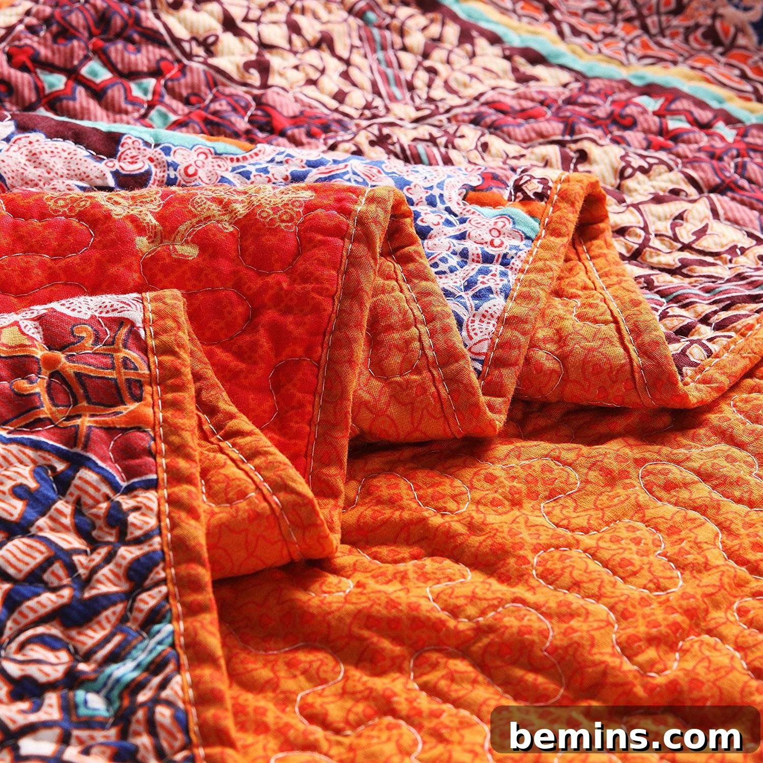 Exclusivo Mezcla Boho Quilted Throw Blanket: Quilts are back!