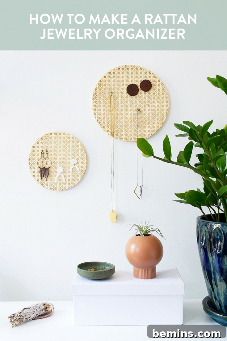 How to make a bohemian wall-mounted earring organizer