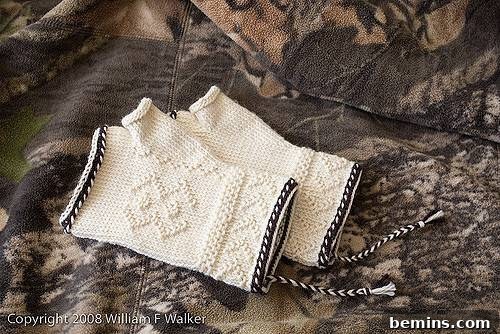 The Ultimate Guide to Fingerless Gloves: Fall's Coziest Trend 3 Free Knit Pattern for Fingerless Gloves