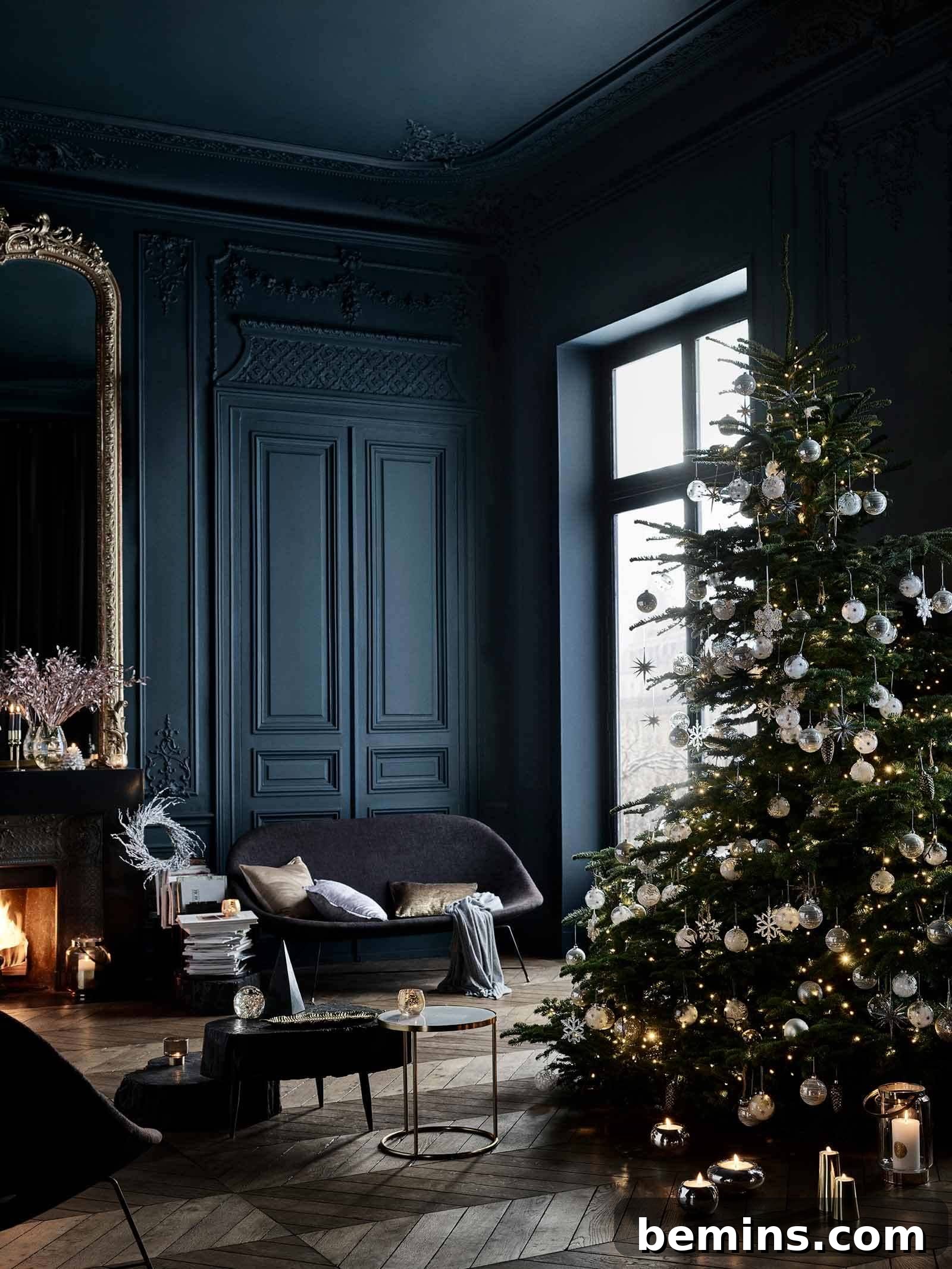 Navy blue and metallic Christmas color scheme