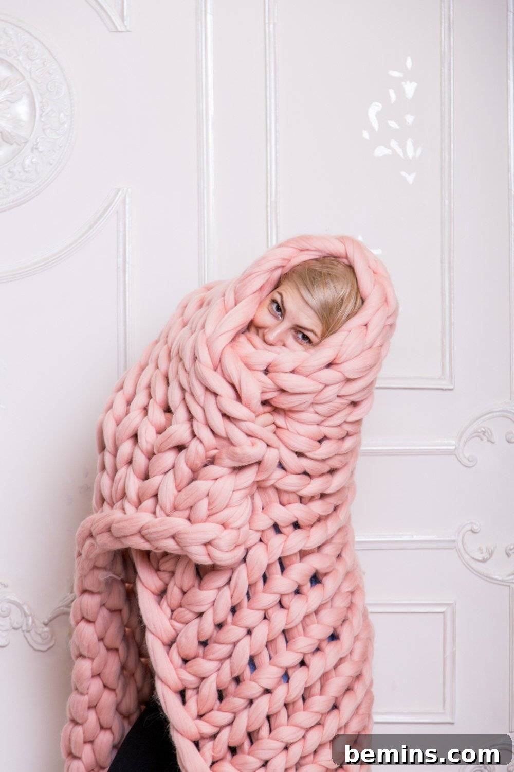 Pink Super Chunky Knit Throw Blanket from EVOKnit