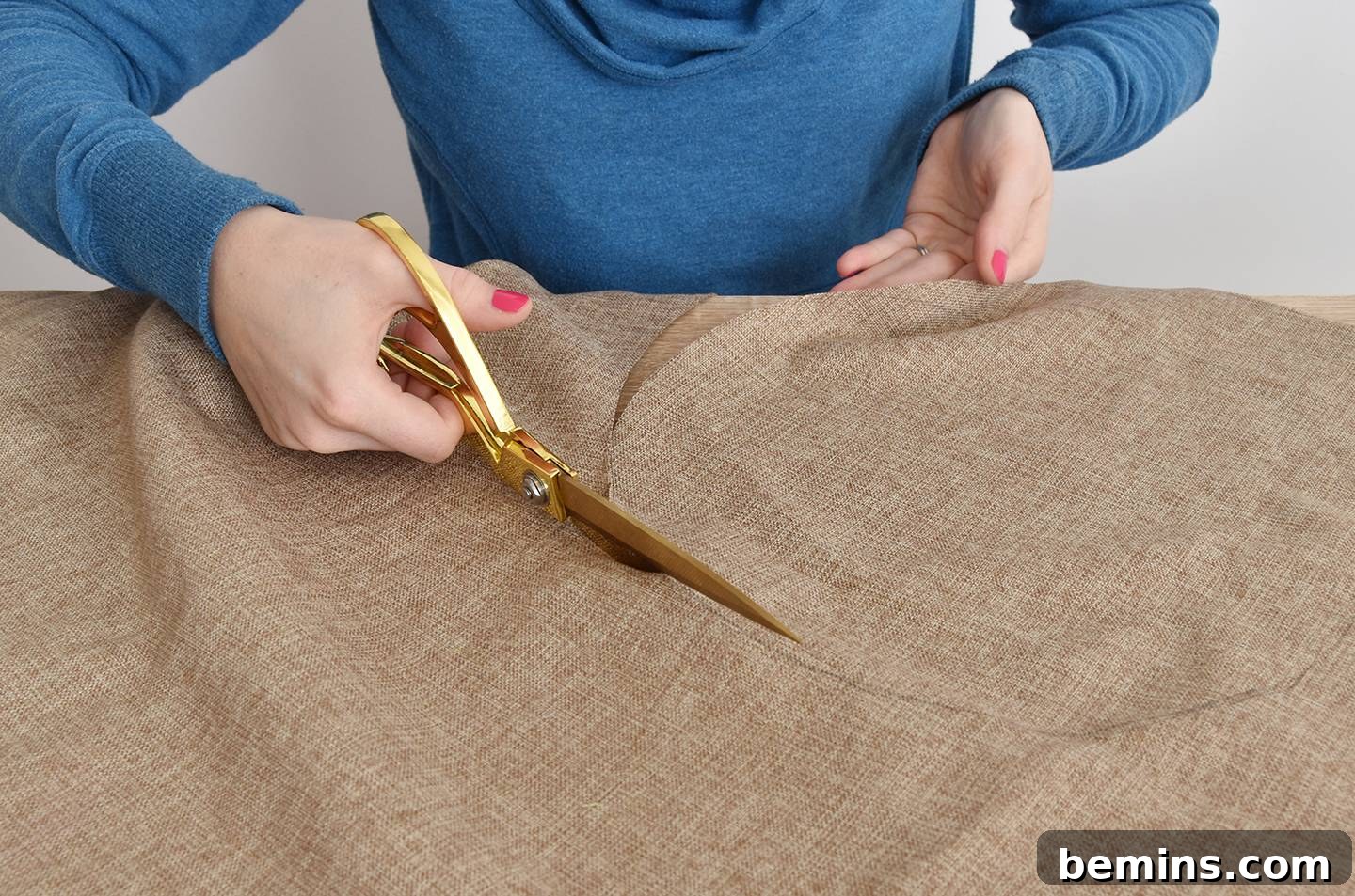 Cutting out the fabric circle
