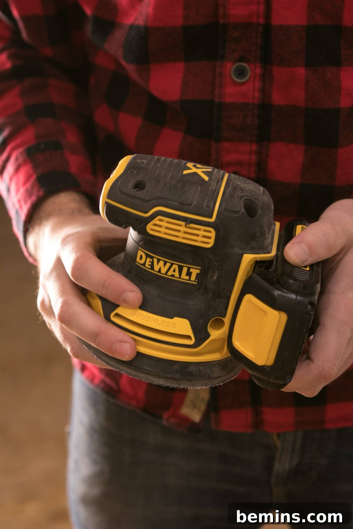 Dewalt 20V Max Random Orbit Sander: Cordless Convenience and Powerful Performance