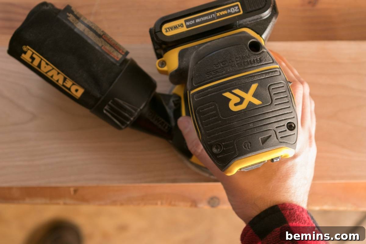 Progressive Sanding: From Coarse to Fine for a Polished Finish