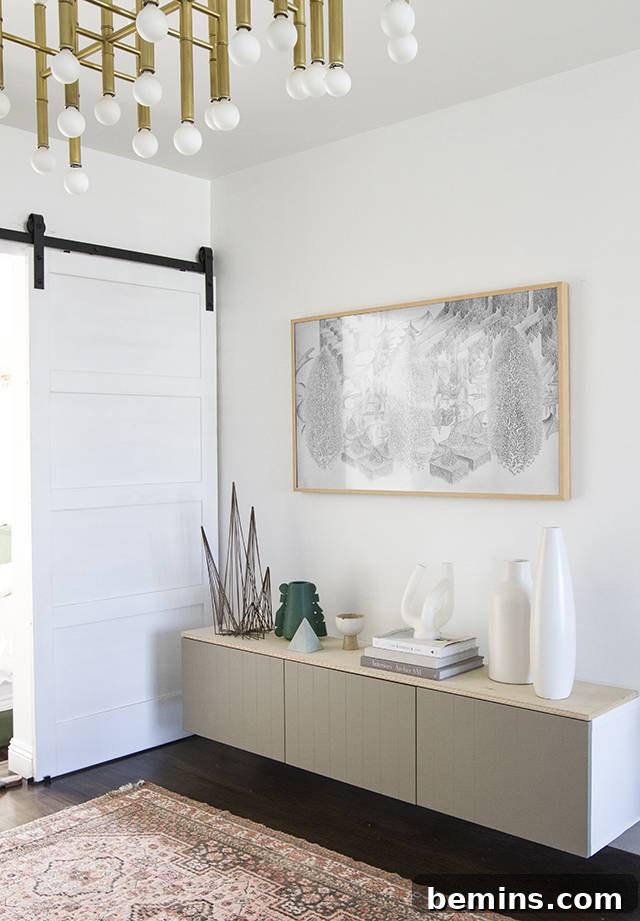 picture hanging in entryway
