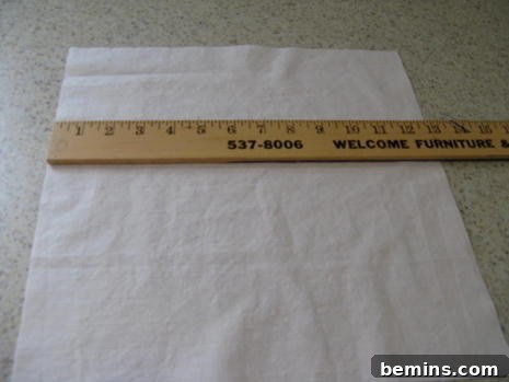 Cutting fabric for cloth napkins