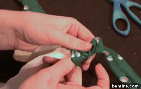 How to Craft a Show-Stopping Bow Tie for Prom 14 Closing the gap in the bow tie