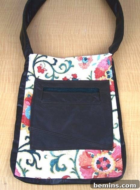 Craft Your Own Laptop Carrier 5 Attaching the Recycled Pocket