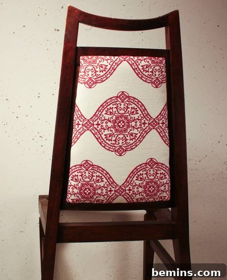 Attaching the chair back