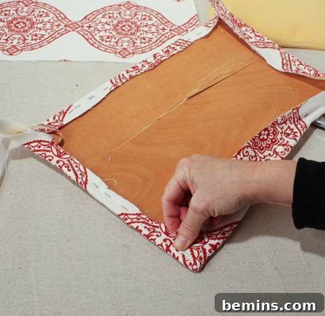Folding corners neatly