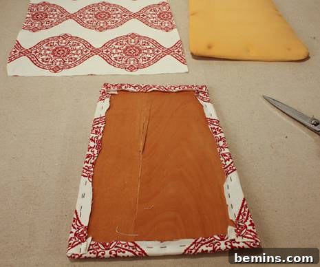 Securing folded corners with staples