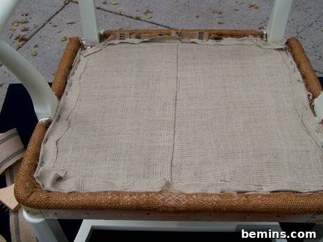 Folding and reinforcing the burlap edges