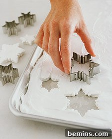 Homemade Marshmallow Snowflakes: A Winter Baking Project 3 Marshmallow Snowflakes How-to