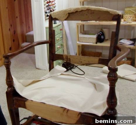 Upholstery Project: Sister's Chair Transformation 4 Inspecting the Frame: Ensuring Structural Integrity for a Lasting Makeover