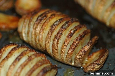 Crispy and delicious Hasselback potatoes