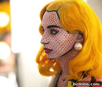 Showcase Your Spooktacular Halloween Costume 5 Lichtenstein-Like Comic Book Costume