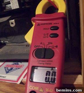 Clamp Meter Reading with Microwave Off