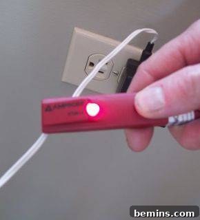 Non-Contact Voltage Detector Identifying a Faulty Connection
