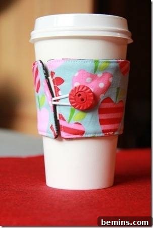 Reversible coffee cup sleeve for Valentine's Day