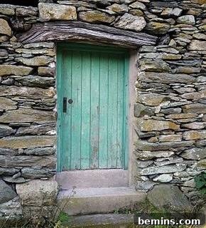 Crafting Character: Unique Rustic Window Trim Ideas 5 Inspiration: Rustic cottage with exposed beams