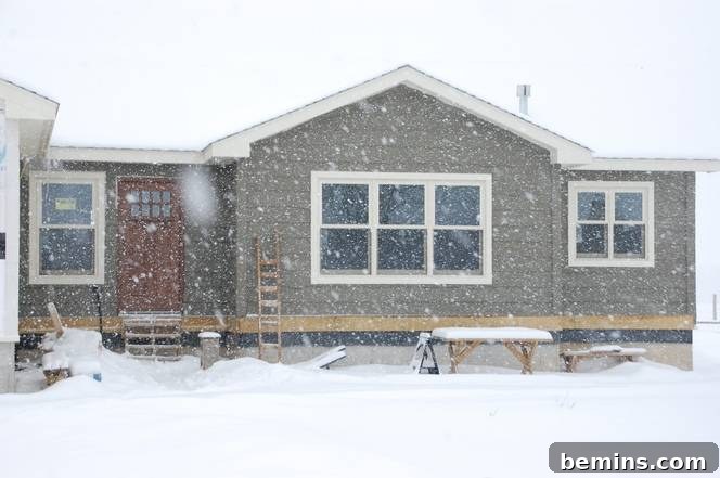 Crafting Character: Unique Rustic Window Trim Ideas 6 Exterior of the house with a cabin-esque feel