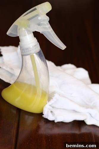 Lemon juice in a spray bottle