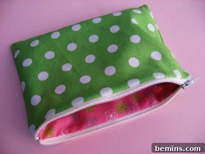 Green and White Handbag for Storage