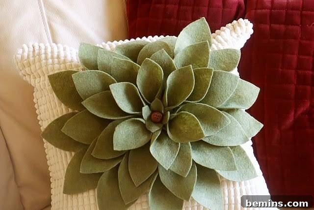 Tutorials useful for making flower shaped pillows.
