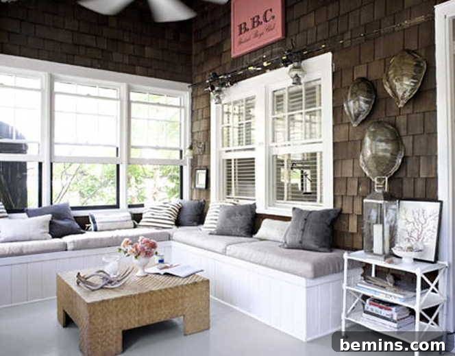 Living room with a corner sofa, pillows, and a table, showcasing a modern and comfortable design.