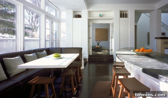 Transitional kitchen banquette design that combines modern and traditional elements for a timeless look.