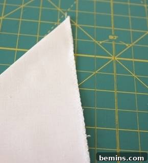 Preventing Tablecloth Fly-Aways: A Simple Outdoor Dining Hack 7 Zig-zag edge finish