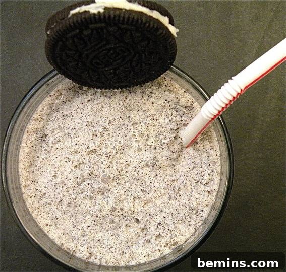 Oreo and Irish Cream Milkshake: A Sinfully Delicious Treat