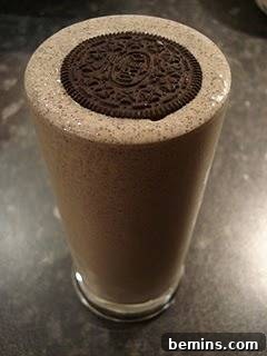 Barnamint Baileys: A Refreshing Minty Cocktail with Oreo Goodness