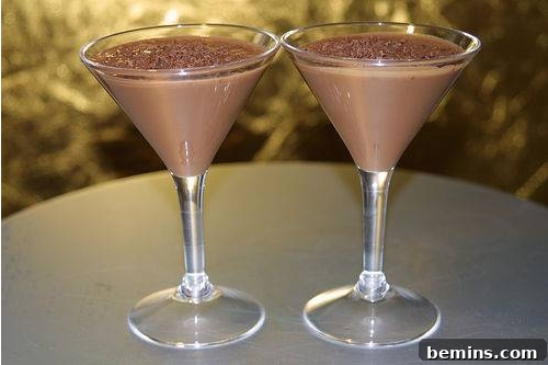 Oreo Martini: A Decadent and Elegant Cocktail for Any Occasion