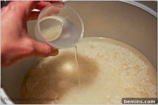 Measure rice and water