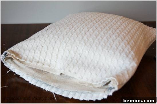 Closing the pillow opening