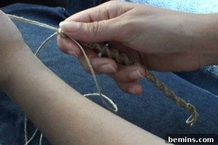 Braiding hemp twine