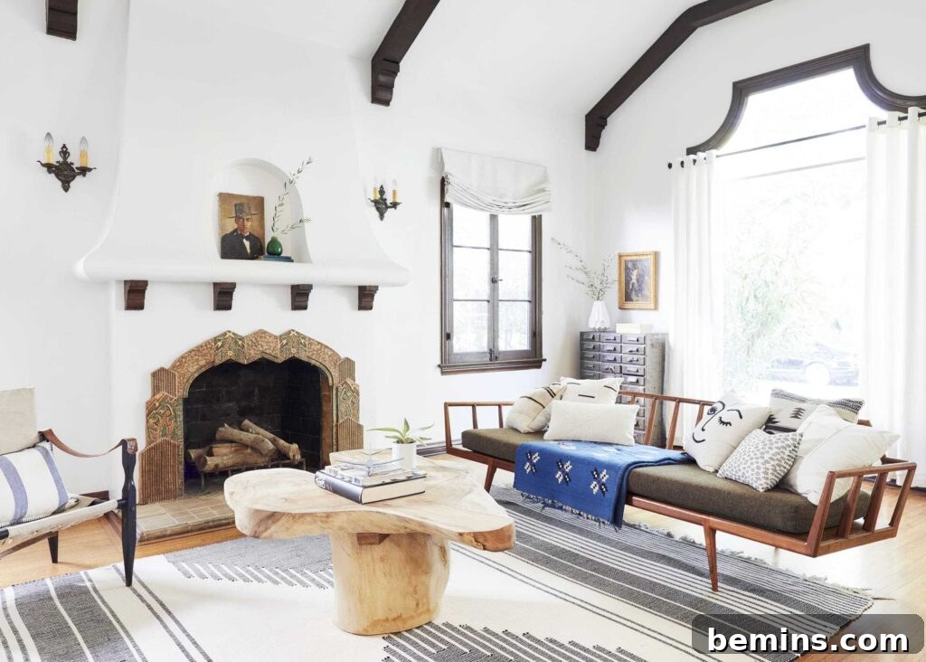 Stunning Spanish-style fireplace.
