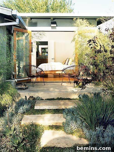 Crafting Your Dream Spring Garden: A Comprehensive Guide 4 Warm climate yard from Pinterest